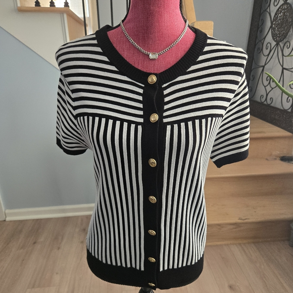 GUESS Black and White Striped Button-Up Top - XL - NWT‎